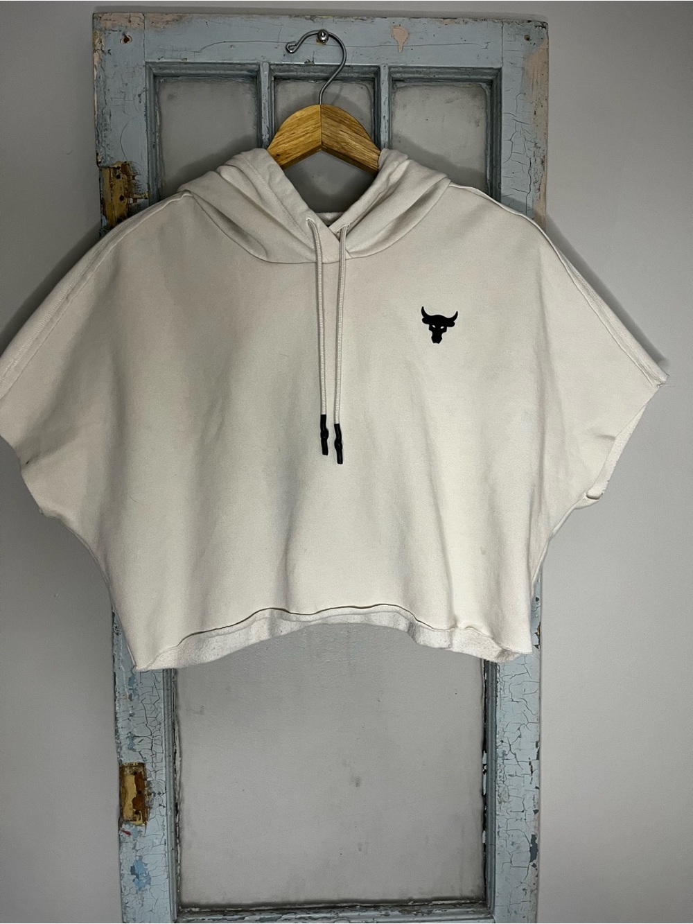 Under Armour Cream Cropped Hooded Sweatshirt with Black Logo